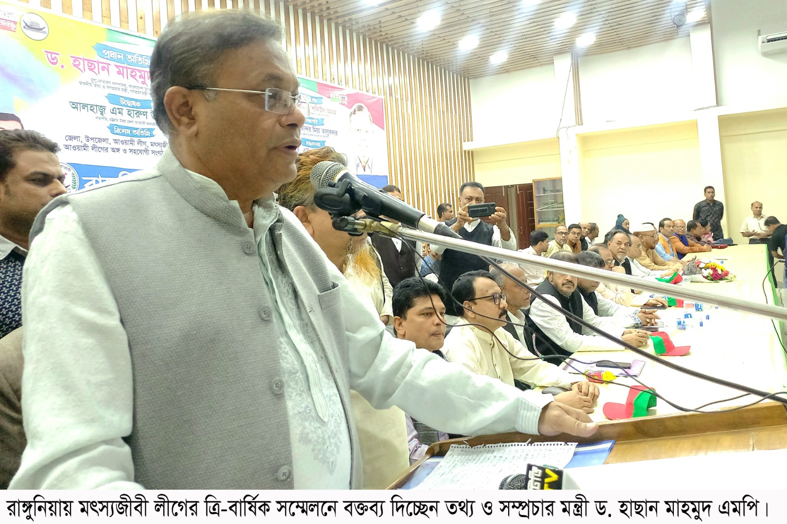 যে দল নিজেদের অফিসের তালা খোলার মানুষ খুঁজে পায় না, তারা কি আন্দোলন করবে : তথ্যমন্ত্রী