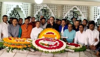 হোসেন শহীদ সোহরাওয়ার্দীর সমাধিতে যুবলীগের শ্রদ্ধা নিবেদন