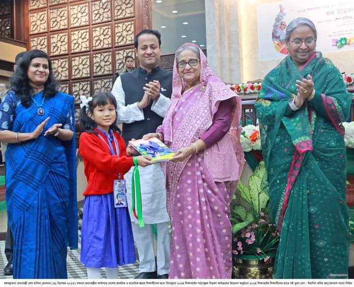 সরকার দেশে আন্তর্জাতিক মানেরশিক্ষা ব্যবস্থা গড়ে তুলতে চায়: প্রধানমন্ত্রী শেখ হাসিনা