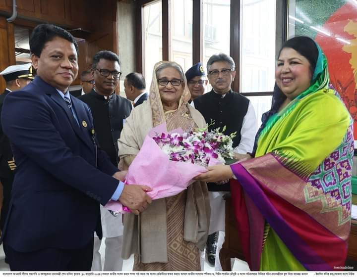 জাতীয় সংসদে শপথ নিলেন আওয়ামী লীগের এমপিরা
