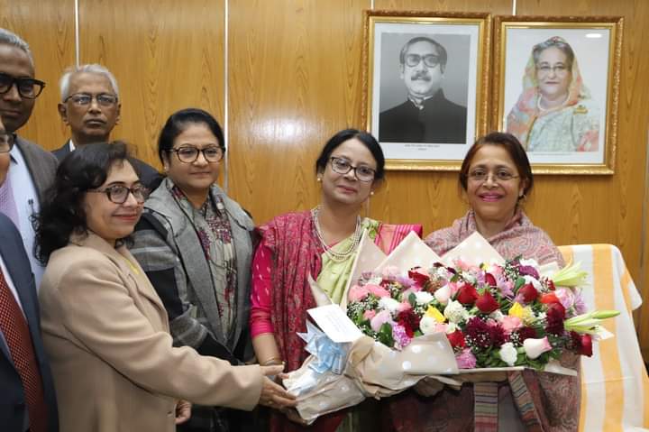 কাউকে পেছনে ফেলে অগ্রসর হওয়া যায় না’নবনিযুক্ত মহিলা ও শিশু বিষয়ক প্রতিমন্ত্রী সিমিন হোসেন (রিমি)