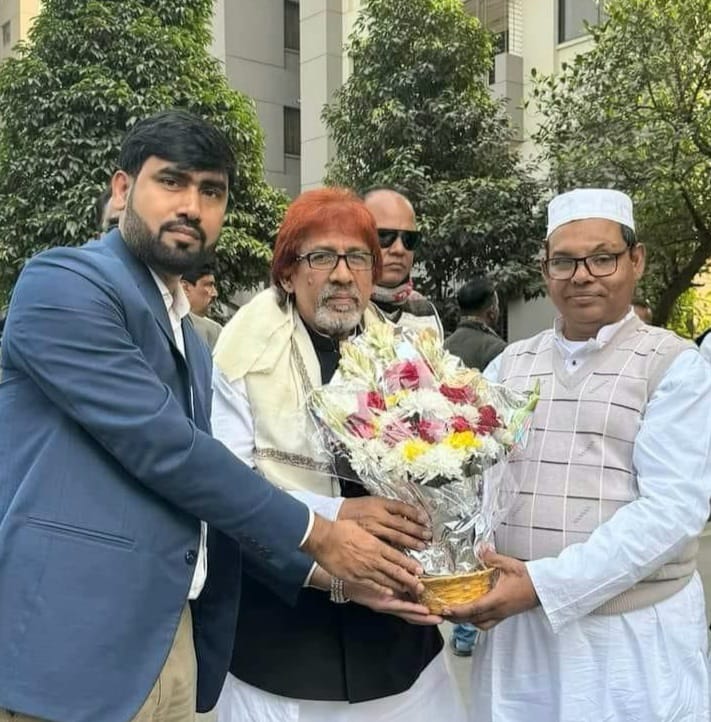 নাটোর ৪ এর নব নির্বাচিত এমপির সাথে ব্যবসায়ী মোখলেসুর রহমান মিন্টুর শুভেচ্ছা বিনিময়-