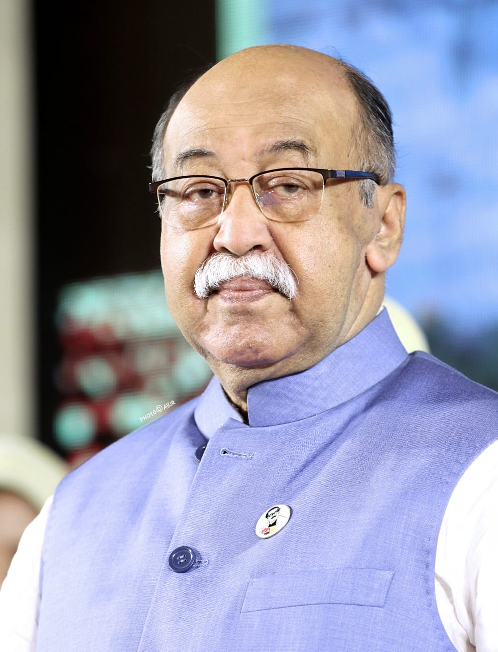 শিল্পমন্ত্রী হিসেবে দ্বিতীয় বারের মত শপথ নিলেন নূরুল মজিদ মাহমুদ হুমায়ুন এমপি