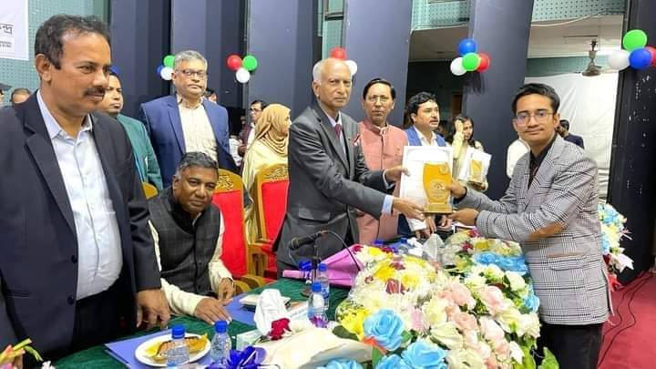 শিক্ষার উদ্দেশ্য ভালো মানুষ হওয়া: ড. আরেফিন সিদ্দিক