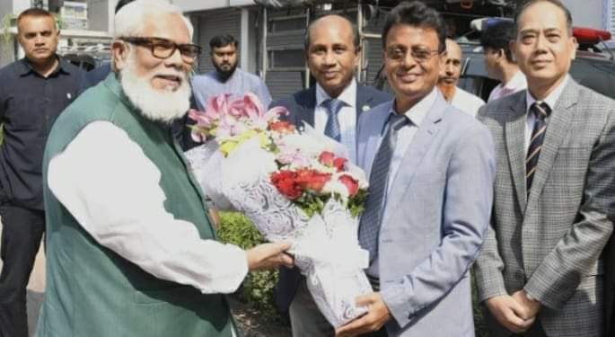 সালমান এফ রহমান এর সাথে সিআইডির মতবিনিময় ও ফুলেল শুভেচ্ছা