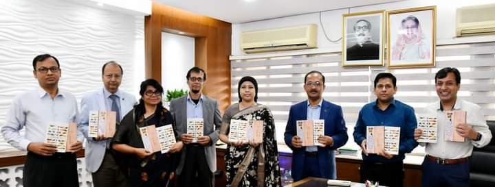 চেকবই’ ও ‘সময়ের সংলাপে’র মোড়ক উন্মোচন করলেন প্রাথমিক ও গণশিক্ষা প্রতিমন্ত্রী