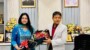 ডিবি প্রধান হারুনর রশীদ (বিপি) এম বার এর সাথে ডিবি কার্য্যালয়ে এসে সৌজন্য সাক্ষাৎ ও ফুলেল শুভেচছা বিনিময় করেন চলচিত্র শিল্পী সমিতির সাধারণ সম্পাদক ঢাকাইয়া সিনেমার নায়িকা নিপুণ আক্তার।