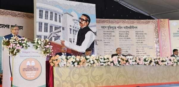 বিচারকদের প্রতি রাষ্ট্রপতি             সরকার বিচার বিভাগের স্বচ্ছতা, দক্ষতা এবং জবাবদিহি নিশ্চিতের জন্য দৃঢ় প্রতিশ্রুতিবদ্ধ।