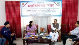 ফেনীতে বিভাগীয় কর্মকর্তাদের সাথে পরিবেশমন্ত্রীর মতবিনিময়: