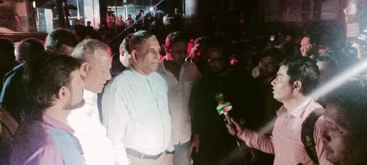 বেইলি রোডে আগুন : ঘটনাস্থলে স্থানীয় সংসদ সদস্য বাহাউদ্দিন নাছিম