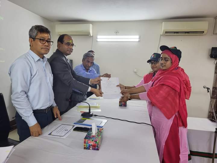 বিটাক কর্তৃক প্রশিক্ষণার্থীদের মাঝে সনদপত্র বিতরণ ও নিয়োগপত্র প্রদান অনুষ্ঠিত