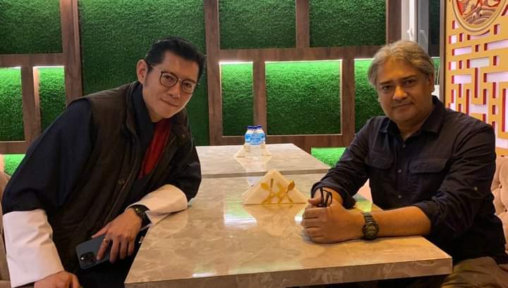 আজ ২৮ মার্চ ২০২৪ বৃহস্পতিবার,কুড়িগ্রামে ভুটানিজ বিশেষায়িত অর্থনৈতিক অঞ্চলে স্থাপনের জন্য নির্ধারিত স্থান পরিদর্শন করেন ভুটানের রাজা জিগমে খেসার নামগিয়েল ওয়াংচুক। এ সময় অন্যান্যদের মধ্যে উপস্থিত ছিলেন তথ্য ও সম্প্রচার প্রতিমন্ত্রী মোহাম্মদ আলী আরাফাত।
