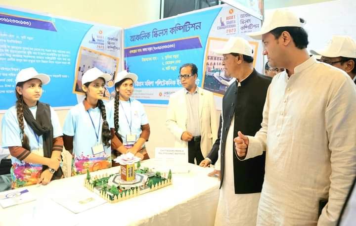চট্টগ্রাম জোনে আঞ্চলিক স্কিলস ও ইনোভেশন কম্পিটিশনের উদ্বোধন করলেন শিক্ষা মন্ত্রী মহিবুল হাসান চৌধুরী