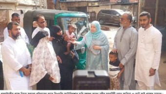 সিলিন্ডার বিস্ফোরণে নিহত সিএনজিচালক আবদুস সবুরের পরিবারকে পররাষ্ট্রমন্ত্রীর পক্ষ থেকে সিএনজি হস্তান্তর