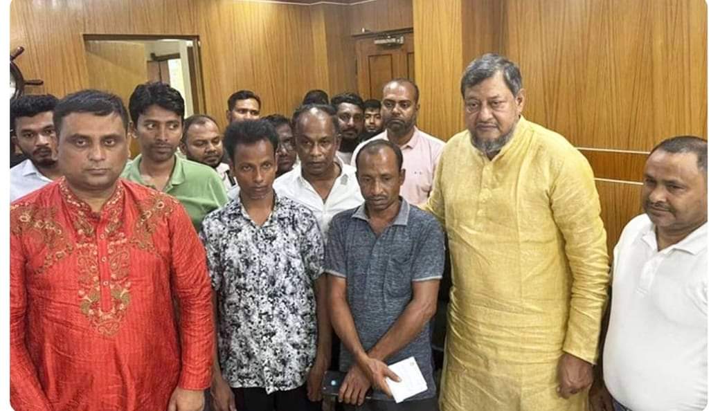 মিরপুর চিড়িয়াখানায় হাতির আক্রমণে নিহতের পরিবারের পাশে এমপি নিখিল