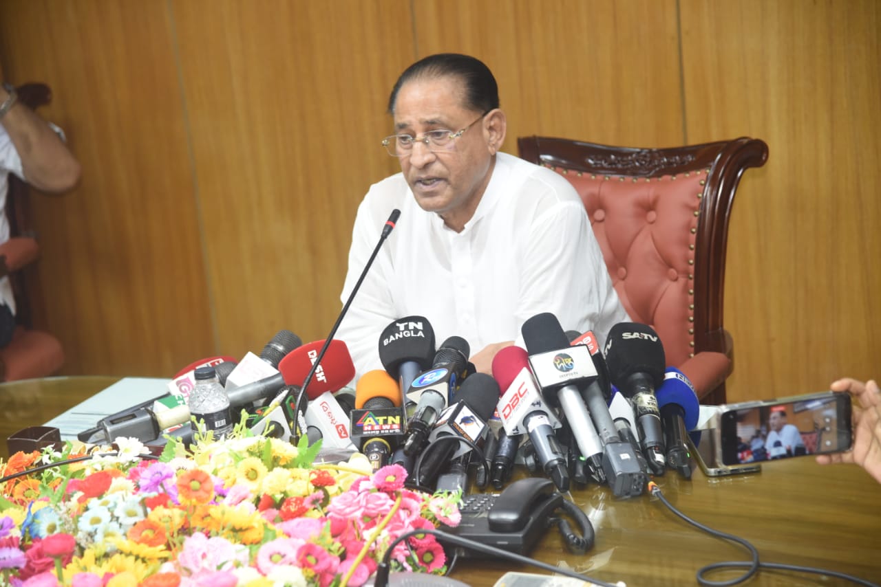 আগামী কুরবানী ইদে গবাদি পশুর কোন সংকট হবে না/কুরবানী উপলক্ষ্যে পশু আমদানির কোন পরিকল্পনা নেই: মৎস্য ও প্রাণিসম্পদ মন্ত্রী