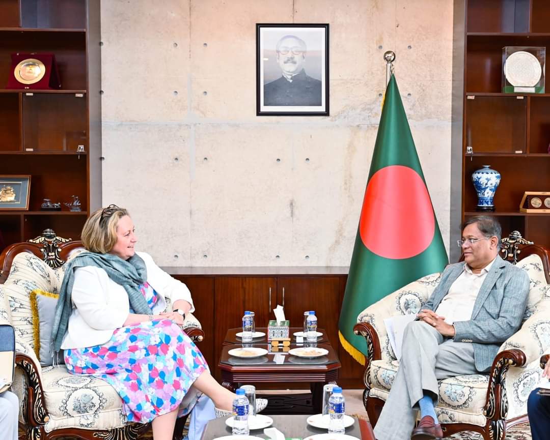 পাঁচ দেশ সফর বৃত্তান্ত পররাষ্ট্রমন্ত্রীর সাথে ব্রিটিশ মিনিস্টার অভ স্টেট অ্যান-মেরি ট্রেভেলিয়ানের বৈঠক