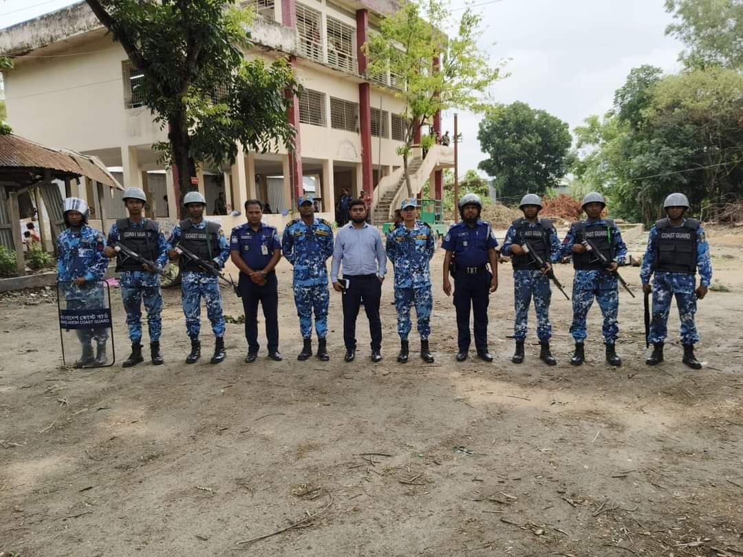 ৬ষ্ঠ উপজেলা পরিষদ নির্বাচনে চাঁদপুরের উপকূলীয় নির্বাচনী এলাকায় আইন-শৃঙ্খলা রক্ষায় মোতায়েন রয়েছে কোস্ট গার্ড।