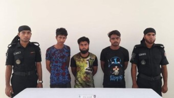 গাজীপুর জেলার কালিয়াকৈর এলাকা হতে কুখ্যাত মাদক ব্যবসায়ী চক্রের মূলহোতা রায়হান কবির (২৪) এবং তার ০২ জন সহযোগীকে ৩৩০ বোতল ফেন্সিডিলসহ গ্রেফতার করেছে র‌্যাব-৩; মাদক পরিবহনে ব্যবহৃত পিকআপ ভ্যান জব্দ