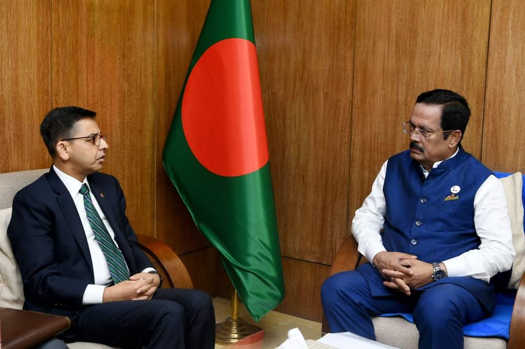 বস্ত্র ও পাট মন্ত্রীর সাথে ভারতীয় হাইকমিশনারের সাক্ষাৎ