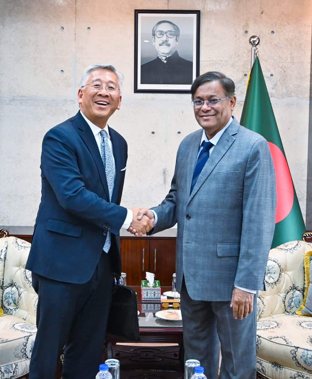 বাংলাদেশ-যুক্তরাষ্ট্র সম্পর্ক আরও এগিয়ে নিতে ডোনাল্ড লু’র সঙ্গে আলোচনা অত্যন্ত ফলপ্রসূ : পররাষ্ট্রমন্ত্রী