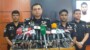 আনসার আল ইসলাম এর রিক্রুটিং শাখার প্রধান মোহাম্মদ ইসমাইল হোসেন ও দুইজন আঞ্চলিক প্রশিক্ষককে রাজধানীর গুলিস্তান ও সাইনবোর্ড এলাকা হতে উগ্রবাদী পুস্তিকা সহ গ্রেফতার করেছে র‍্যাব-৩