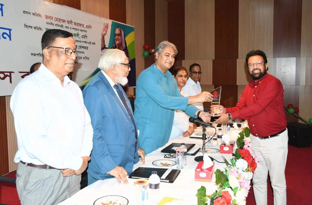 বাংলাদেশের অন্যতম শীর্ষ গণমাধ্যম দৈনিক ভোরের কাগজ বাংলাদেশের শ্রেষ্ঠ জাতীয দৈনিক হিসেবে প্রেস কাউন্সিল পুরস্কার ২০২৩ পেয়েছে।