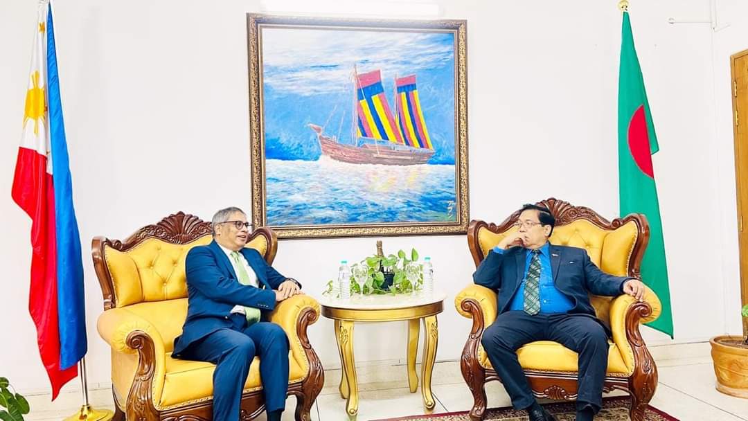 ফিলিপাইনের রাষ্ট্রদূতের সাথে বিপিসিসিআই সভাপতি হুমায়ুন রশীদের বৈঠক