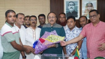 রাসিক মেয়রের সাথে রাজশাহী জেলা যুবলীগের নবনির্বাচিত নেতৃবৃন্দের সৌজন্য সাক্ষাৎ