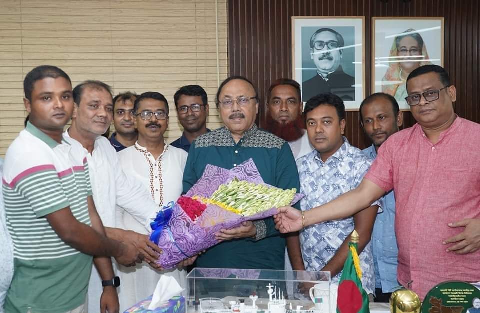 রাসিক মেয়রের সাথে রাজশাহী জেলা যুবলীগের নবনির্বাচিত নেতৃবৃন্দের সৌজন্য সাক্ষাৎ