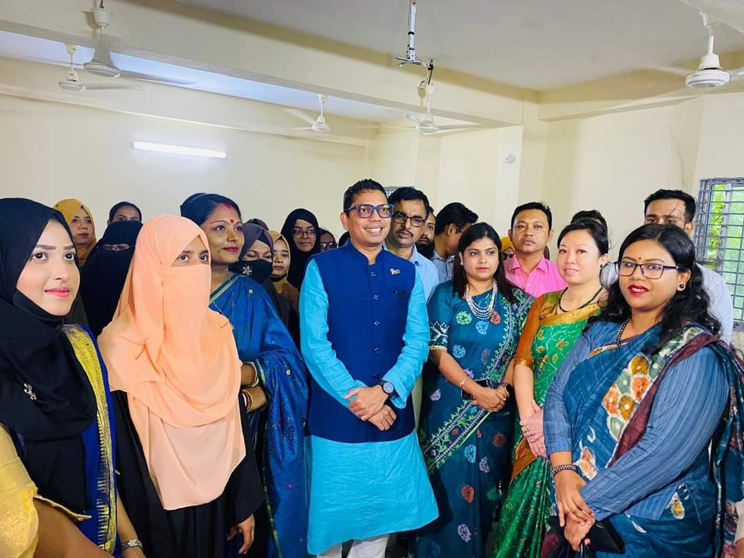 কক্সবাজারের নারীদের প্রশিক্ষণ চলাকালেই ল্যাপটপ প্রদানের প্রতিশ্রুতি দিলেন প্রতিমন্ত্রী পলক
