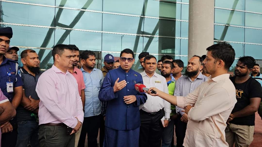 নিরবচ্ছিন্ন মোবাইল গ্রাহক সেবা নিশ্চিত করতে কক্সবাজারে ড্রাইভ টেস্টে টেলিযোগাযোগ প্রতিমন্ত্রী