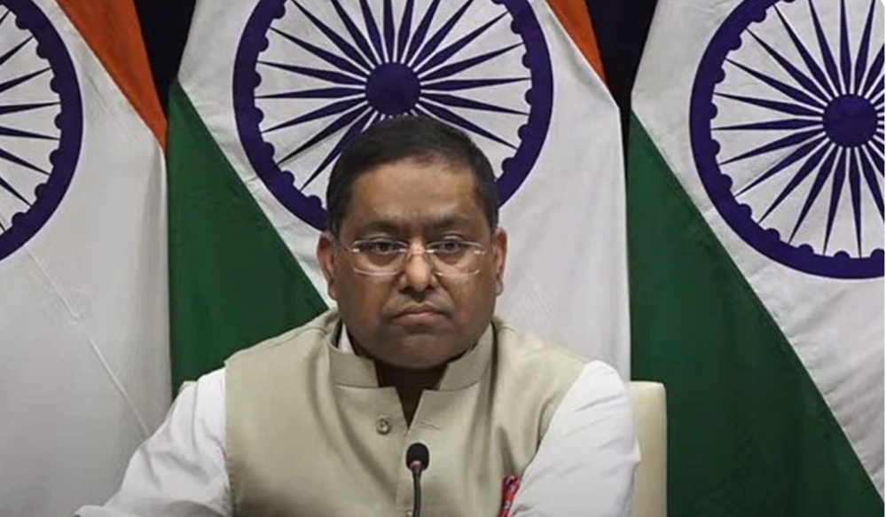 প্রতিবেশী রাষ্ট্র ভারত আশা করছে বাংলাদেশে শিগগিরই শান্তি ফিরবে