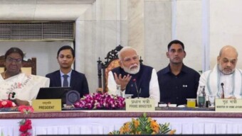 রাজ্যপালের উদ্দেশ্যে কেন্দ্র রাজ্যের মধ্যে কার্যকরী সেতুবন্ধনের কাজ করার আর্জি জানালেন প্রধানমন্ত্রী নরেন্দ্র মোদী।