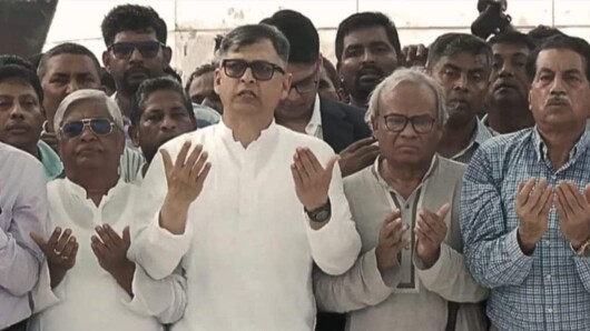 বিএনপি নেতা সালাহউদ্দিন আহমেদ দীর্ঘ ৯ বছর পরে দেশে ফিরলেন
