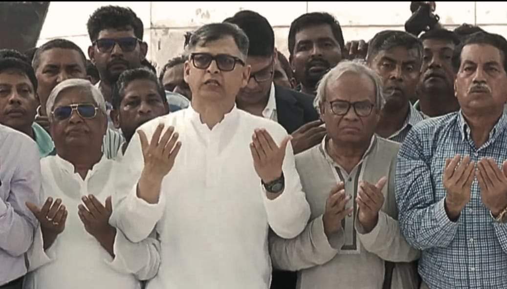 বিএনপি নেতা সালাহউদ্দিন আহমেদ দীর্ঘ ৯ বছর পরে দেশে ফিরলেন