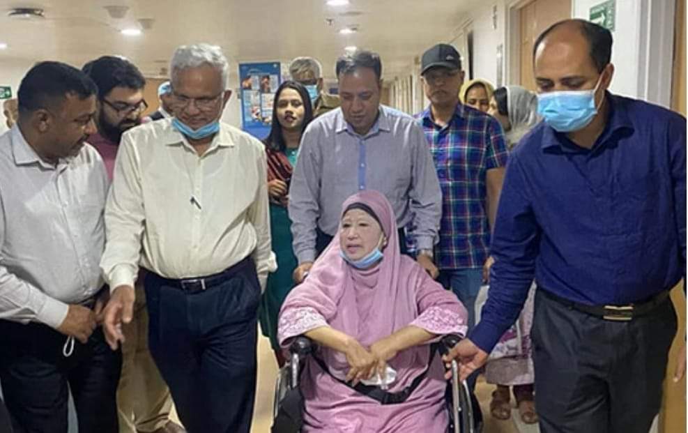 হাসপাতাল থেকে সন্ধ্যায় বাসায় ফিরছেন খালেদা জিয়া