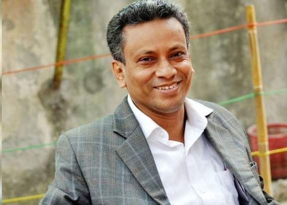 দিল্লির বাংলাদেশ হাইকমিশন ও কলকাতায় ডেপুটি হাইকমিশন থেকে দুই কূটনীতিককে প্রত্যাহার করা হয়েছে।