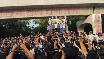 বঙ্গবন্ধুর শোক দিবসে ১৫ আগষ্ট রাজপথে থাকার ঘোষণা দিয়েছেন বৈষম্যবিরোধী ছাত্র-জনতা