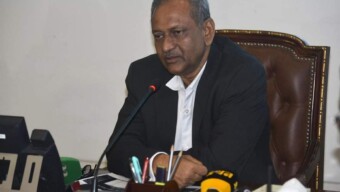নিয়মিত ও বিশেষ কর্মসূচির মাধ্যমে সফলভাবে ডেঙ্গু নিয়ন্ত্রণ করতে পারবঃ ঢাদসিক প্রশাসক ড. শের আলী
