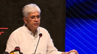 রবিবার থেকে দেশের সব তৈরি পোশাক কারখানা খোলা থাকবে— শিল্প উপদেষ্টা