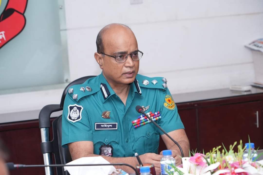 সাংবাদিক ও পুলিশ একে অপরের পরিপূরক: ক্র্যাবের কার্যনির্বাহী কমিটির সাথে সৌজন্য সাক্ষাৎকালে ডিএমপি কমিশনার