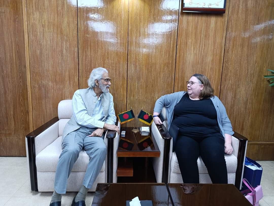 স্থানীয় সরকার উপদেষ্টার সাথে মার্কিন চার্জ দ্য এফেয়ার্সের বৈঠক অনুষ্ঠিত”