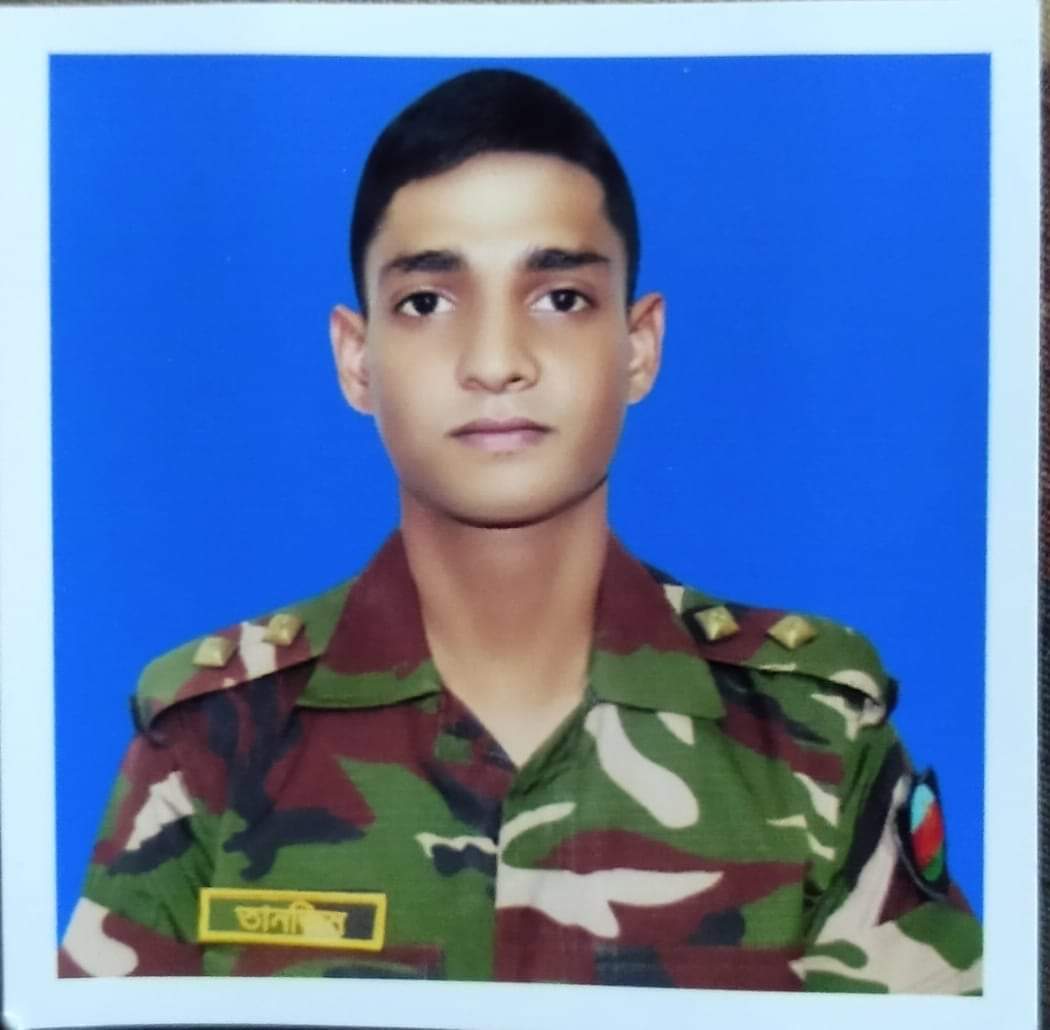 কক্সবাজারের চকরিয়ায় দায়িত্ব পালনকালে গুরুতর আহত সেনা কর্মকর্তা লেফটেন্যান্ট তানজিম ছারোয়ার নির্জন এর মৃত্যুতে স্বরাষ্ট্র উপদেষ্টার শোক