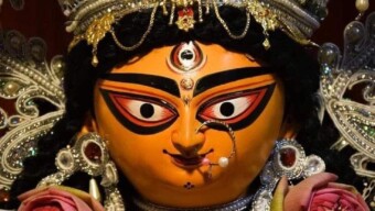 দূর্গাপূজার প্রথম সূচনা হলো মহালয়া পূজার শুভ সূচনা হয় মহালয়ার মাধ্যমে