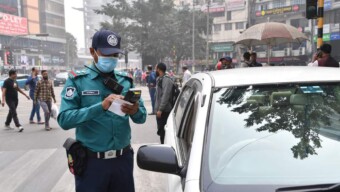 ট্রাফিক আইন লঙ্ঘনে ডিএমপির ১৫৩৮ মামলা, ৬২ লক্ষাধিক টাকা জরিমানা (২১ অক্টোবর ২০২৪)