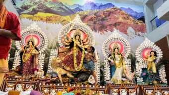 মা দুর্গার সবচেয়ে প্রিয় ৪ ধরনের রাশি,সারা বছর দেবীর আশীর্বাদ পান কারা?