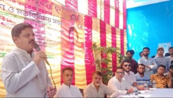গাজীপুরে হিন্দু সম্প্রদায়ের দুর্গাপূজা উপলক্ষে বিএনপির আর্থিক সহায়তা প্রদান
