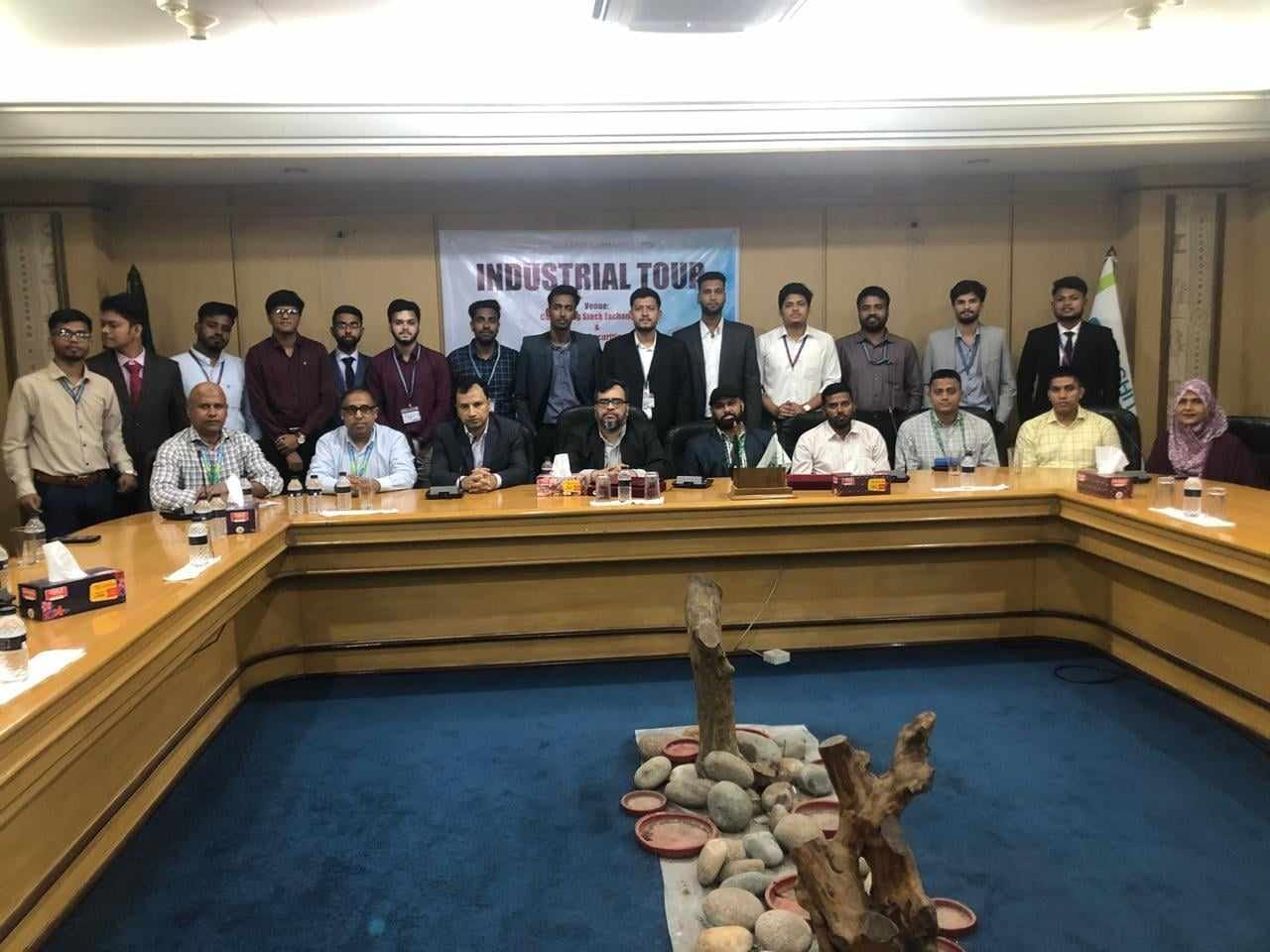 সিএসই-তে, আন্তর্জাতিক ইসলামী বিশ্ববিদ্যালয় চট্টগ্রাম (আইআইইউসি)-এর ব্যবসায় শিক্ষা অনুষদ শিক্ষার্থীদের ইন্ডাস্ট্রিয়াল পরিদর্শন সম্পন্ন