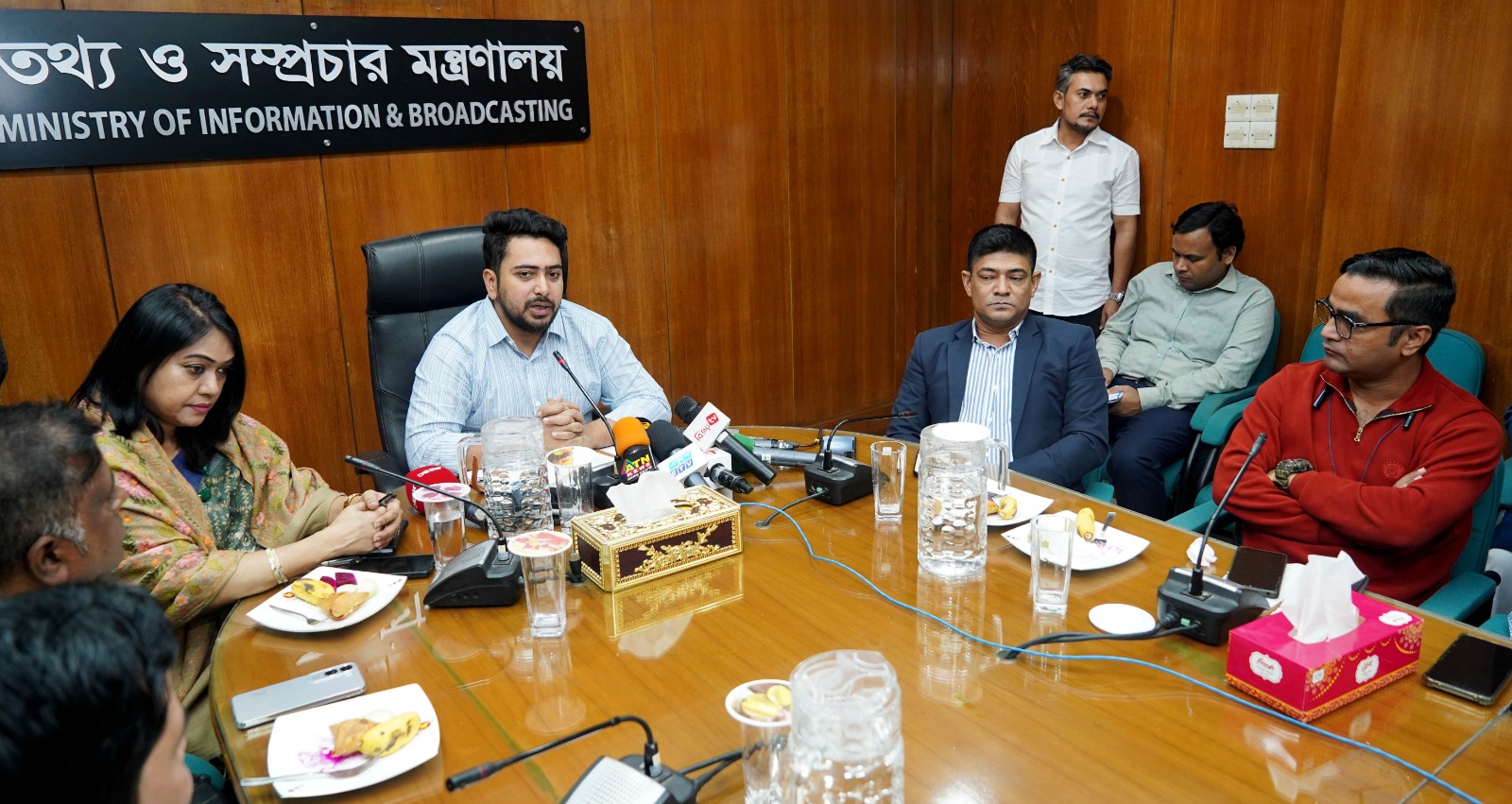 দেশের বিরুদ্ধে ষড়যন্ত্র প্রতিরোধে গণমাধ্যমকে দায়িত্বশীল ভূমিকা পালন করতে হবে : উপদেষ্টা নাহিদ ইসলাম